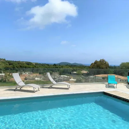D'architecte Avec Vue Mer Et Piscine Chauffee